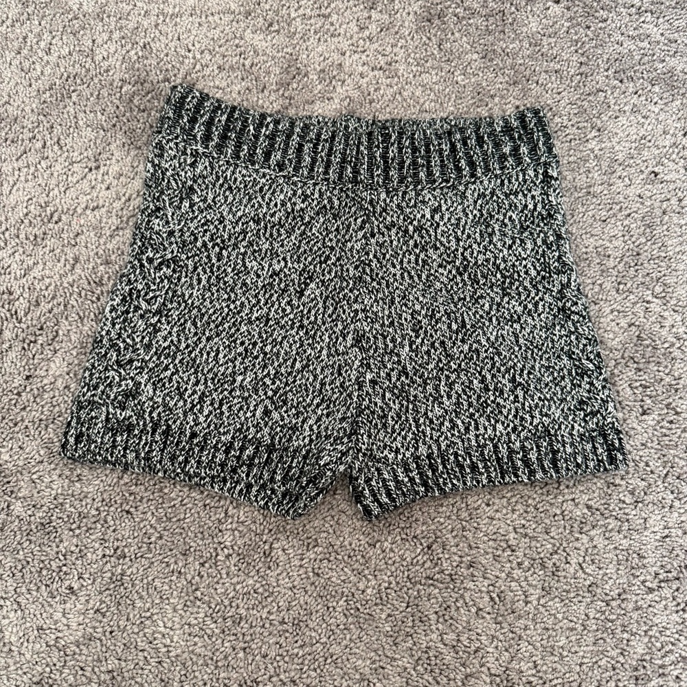 Zara Women's Black and Gray Knit Shorts